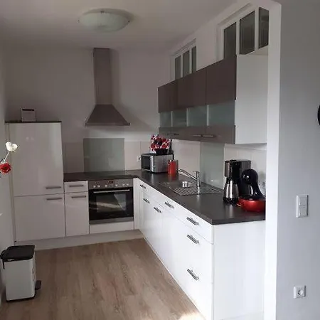 Urlaub-schoen-und-apart-i-hafennah-ruhig-gelegen Lejlighed